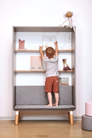 Kinderopvang boekenkast / leeskast met zitbank