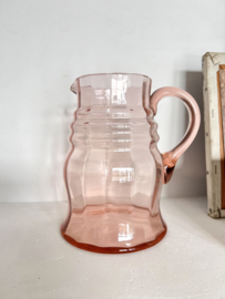Roze schenkkan/ waterkan