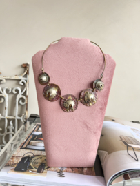 Ambachtelijk vintage collier