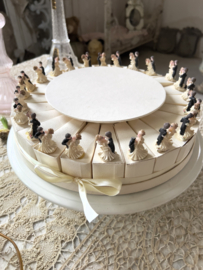 Old french bridal cake plateau