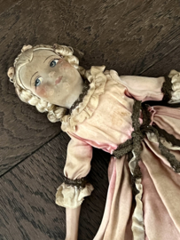 Poupeé de salon