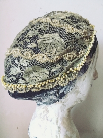 Antiek frans mutsje/ Antique french bonnet