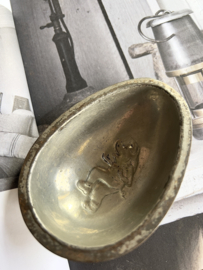 Oude chocolate mold piggy