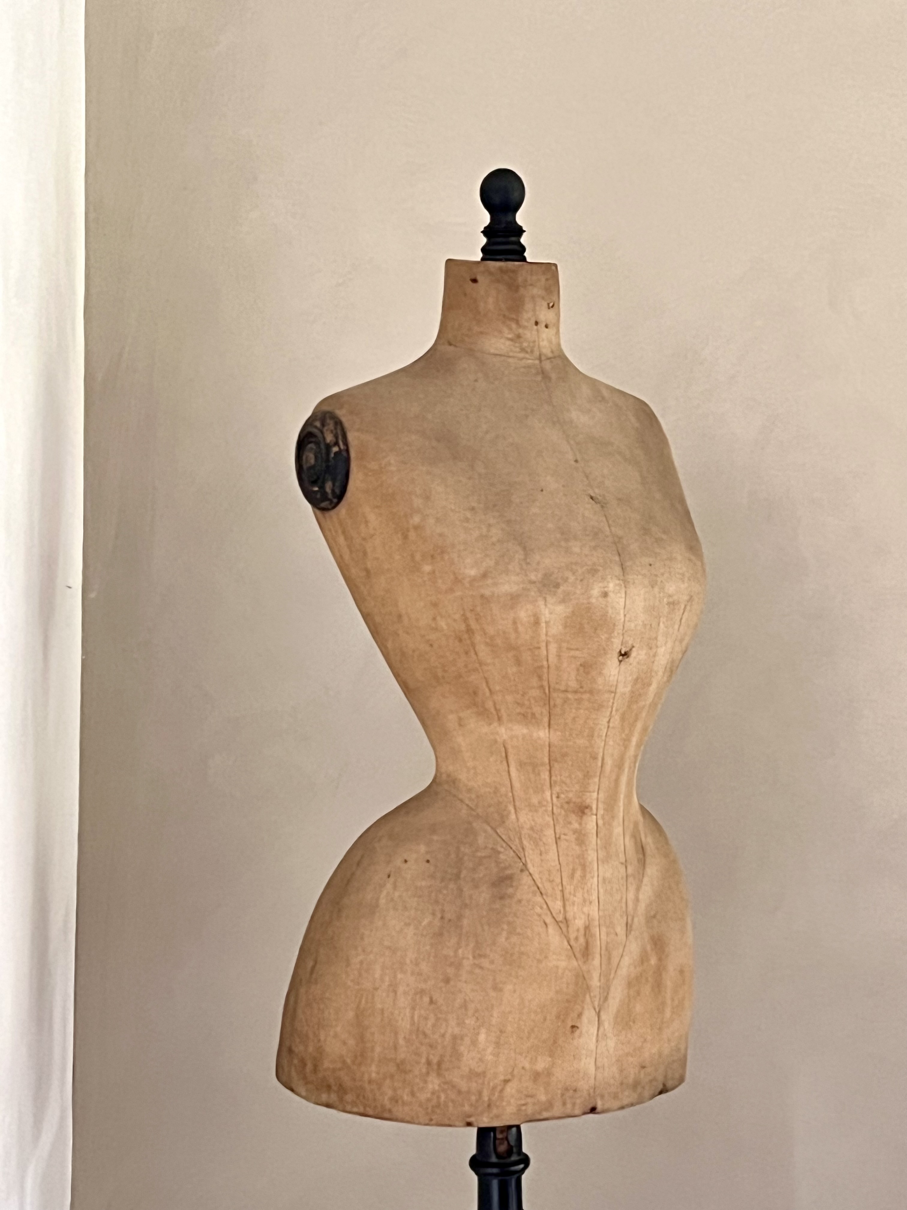 Antieke wespentaille mannequin