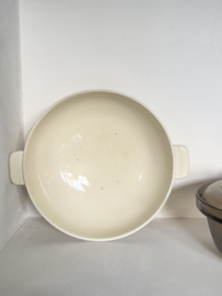 Maastrichts antique dish