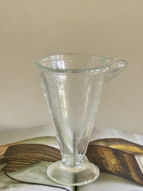 Vintage iconische glazen maatbeker