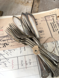 Silverplated fish cutlery