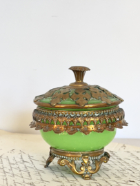 Oud frans opaline met brons juwelen kistje