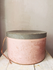 French pink hat box