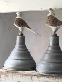Set of two french doves on stand