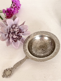 Tea strainer