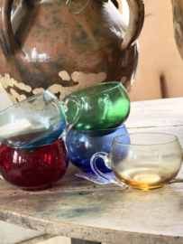 Green glass bowl with 5 glass colored cups