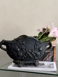 Old  jardinière