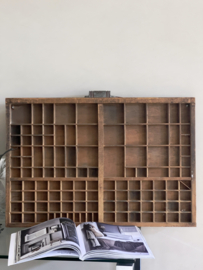 Antieke lade/letterbak