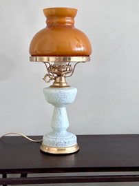 Mooie oude lamp in olielamp stijl