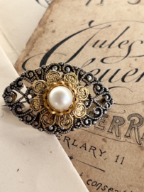Filigraine broche