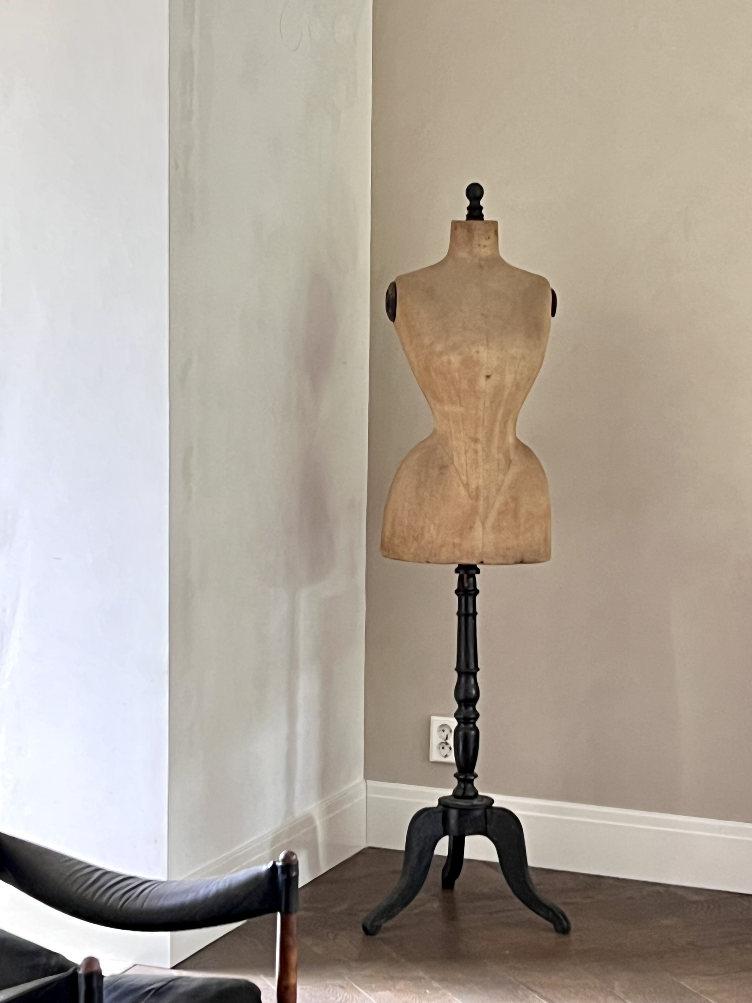 Antieke wespentaille mannequin