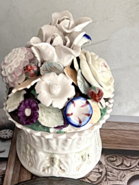 Porcelain floral bonbon box
