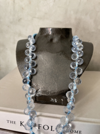 Vintage necklace blue
