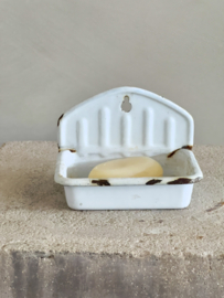 Enamel soap dish