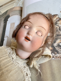 Antique German doll Simon & Halbig of Schoenau & Hoffmeister.