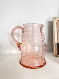 Roze schenkkan/ waterkan