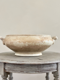 Antique soupière