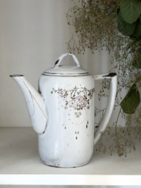 Enamel tea/ coffee pouring pot