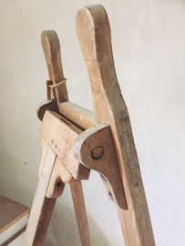 Oude schildersezel/ Old french easel