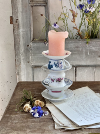 Porcelain candle holder