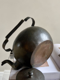 Antieke koperen appelketel