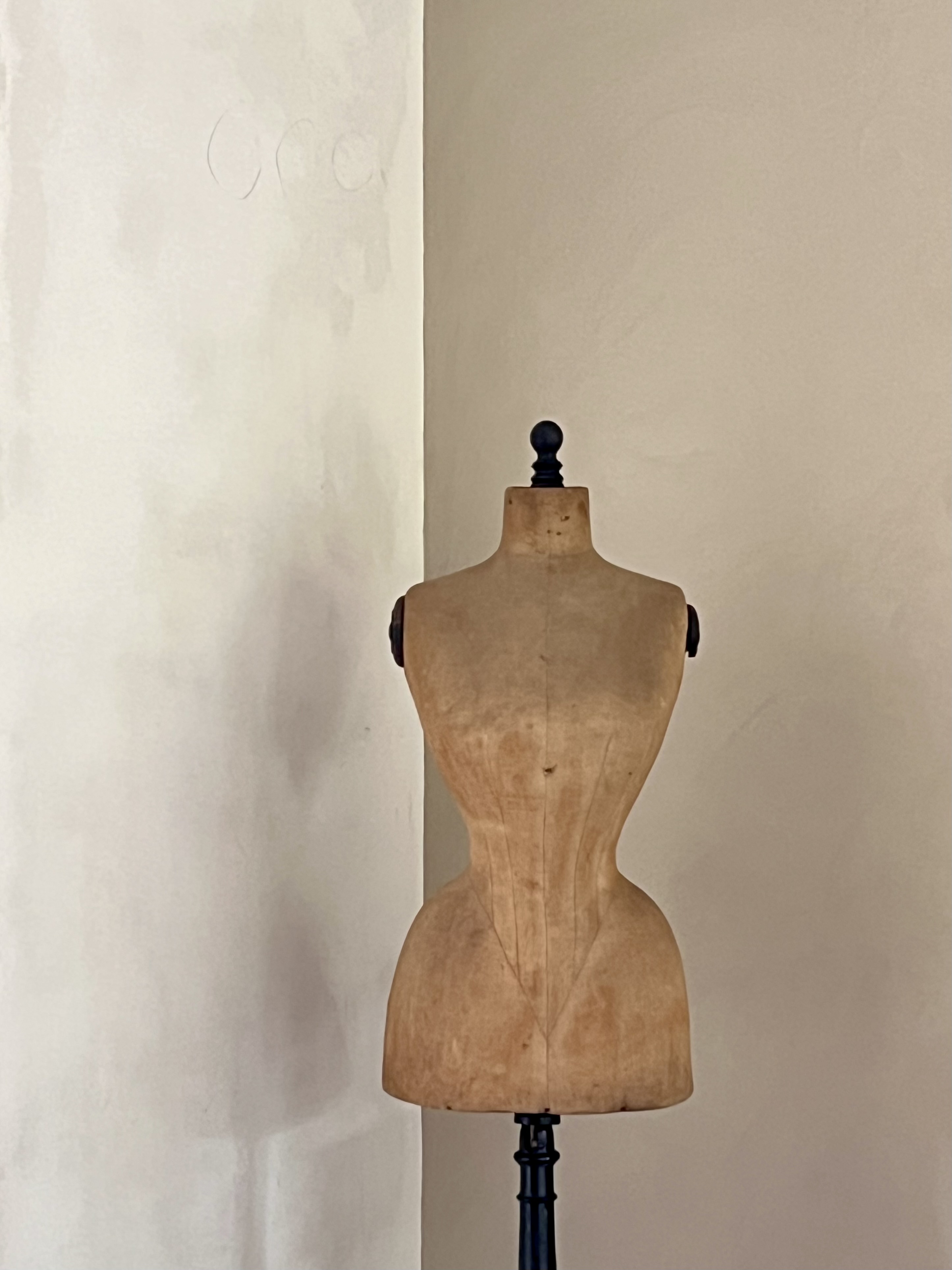 Antieke wespentaille mannequin