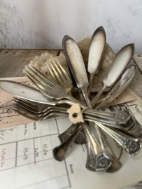 Silverplated fish cutlery