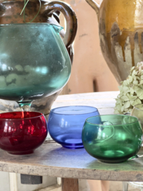 Green glass bowl with 5 glass colored cups