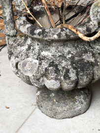 Antieke unieke betonnen urn vaas