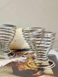 Set wire egg cups