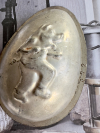 Oude chocolate mold piggy