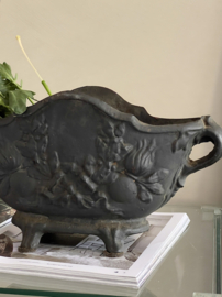 Old  jardinière