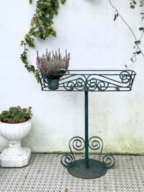 Old jardinière