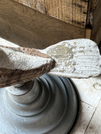 Set of two french doves on stand