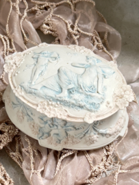 French biscuit porcelain bijouterie box