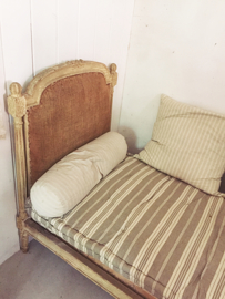 Antique french day bed