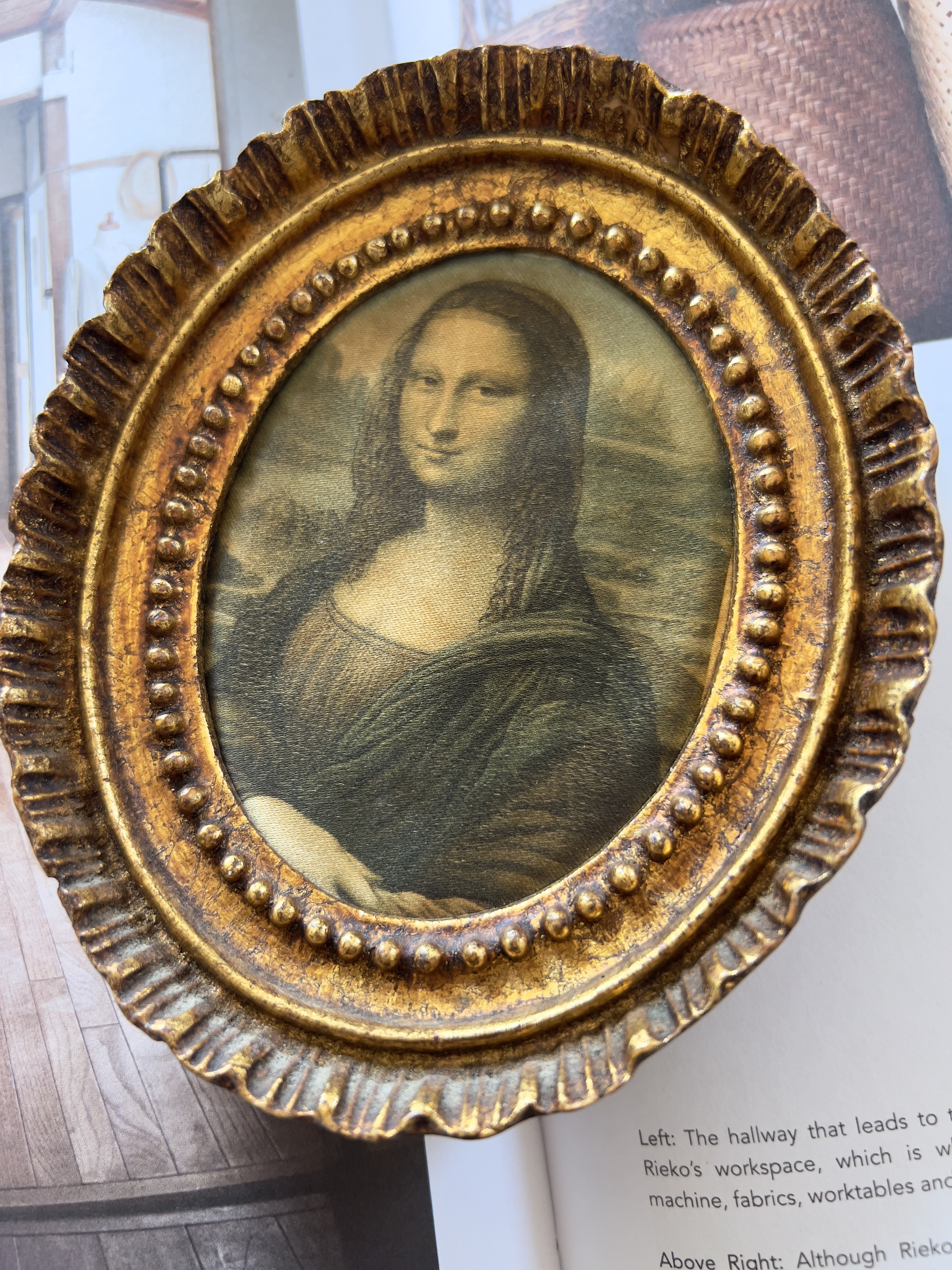 Lief klein prentje van Mona Lisa op zijde in lijstje