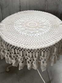Brocante round table cloth