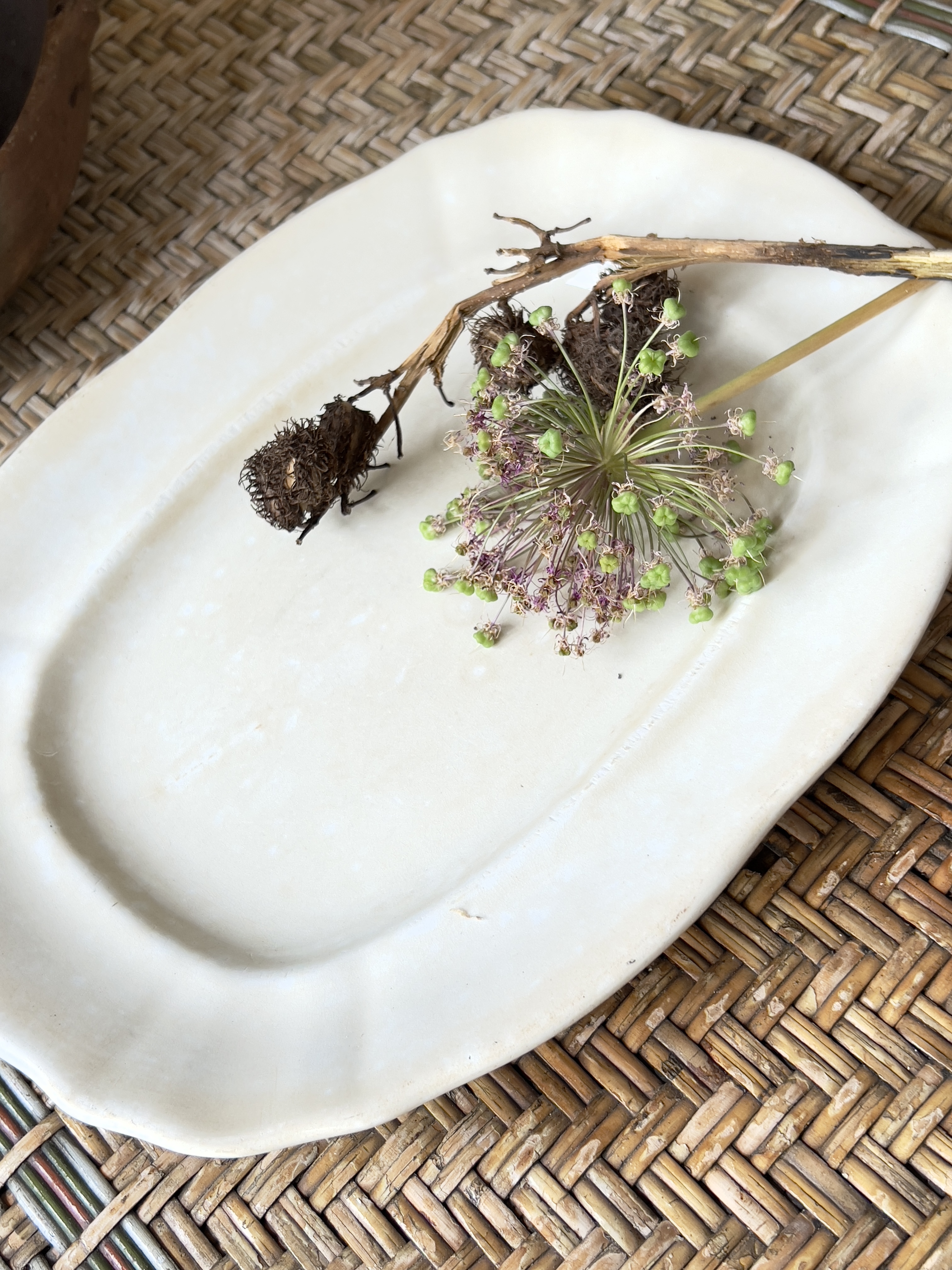 Large serving dish