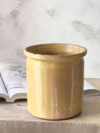 Soft yellow old french pot