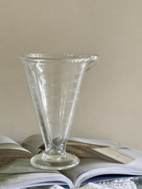Vintage iconische glazen maatbeker