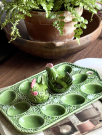 Ceramic egg plate with shakers