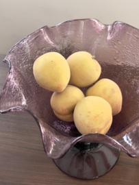 Paarse crackle glas fruitschaal