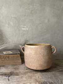 Old sud french pot